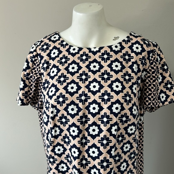 Boden Women's Pippa Floral Shift Knee Length Dress Pockets Navy Blue Peach Sz 12 - Picture 4 of 14